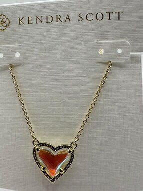 kendra scott Ari Heart Gold Pendant Necklace